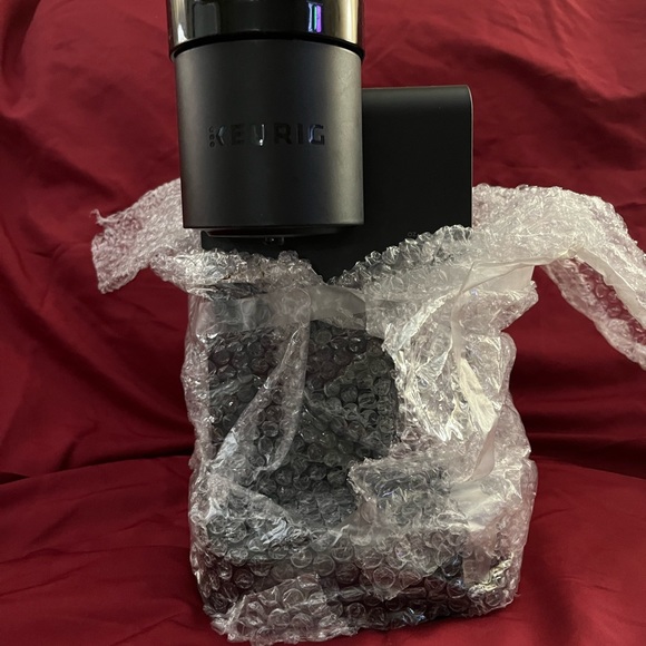 Like new keurig slim design coffee maker - Picture 3 of 4